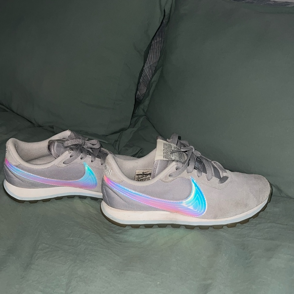 Nike Pre Love O.X. Sneaker rainbow size 9